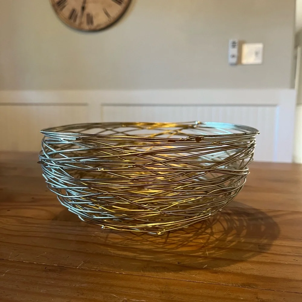 Gold Metal Wire Nest Basket - Picture 2 of 7